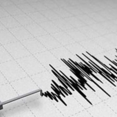 İstanbul 5,8 büyüklüğünde deprem ile sarsıldı