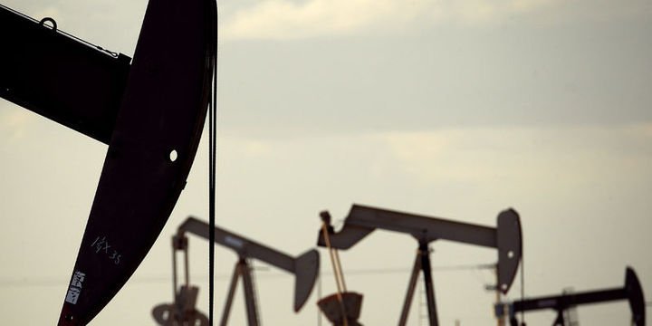 Petrol talep endişesi ile haftayı kayıpla geçmeye yöneldi