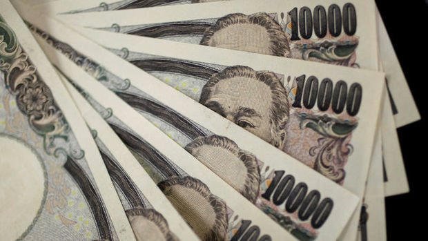 Yen ticaret belirsizliğinin sürmesiyle yükseldi