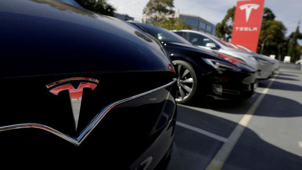 Musk yeni Tesla fabrikasının Berlin'de açılacağını belirtti