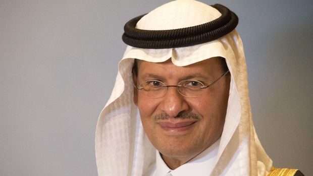 S. Arabistan OPEC'i piyasayı korumaya ikna için “ödül ve ceza” yaklaşımını kullanıyor