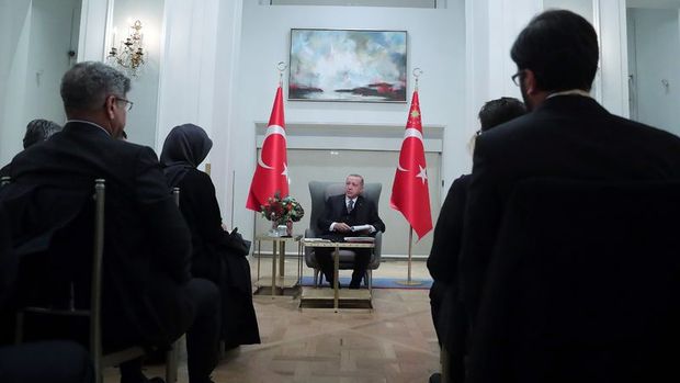Erdoğan İngiltere'de gazetecilerle söyleşi yaptı
