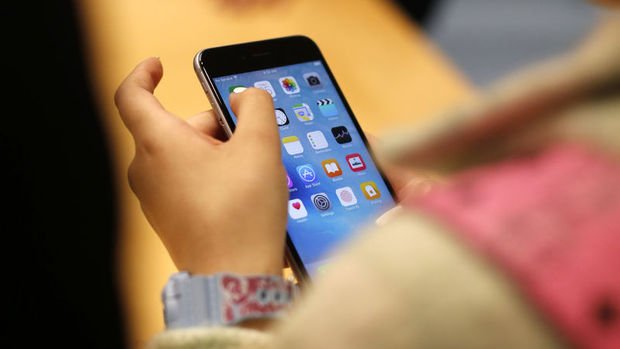 Yeni düşük maliyetli iPhone Şubat'ta üretime girebilir