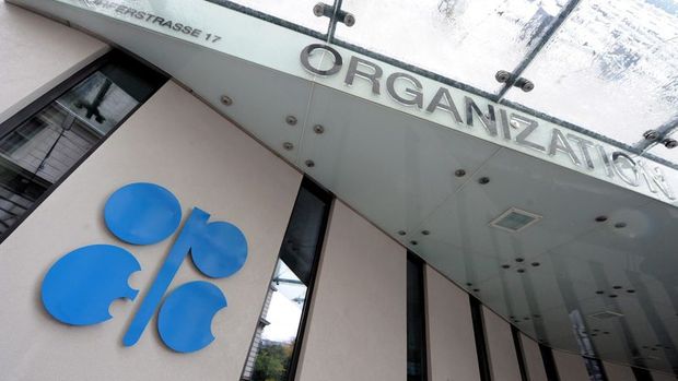 OPEC talepte düşüş endişesi ile toplantısını öne çekebilir