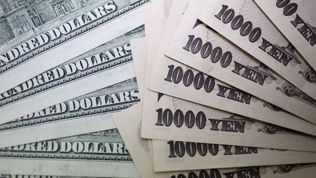 Yen Japonya'daki koronavirüs vakalarıyla dolar karşısında yükseldi
