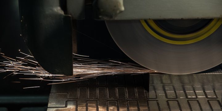 2247907_720x360.jpg