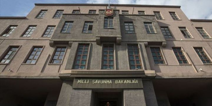 2247991_720x360.jpg