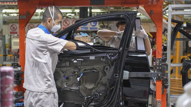 Çin’in otomobil satışları salgın sebebiyle yüzde 80 düştü
