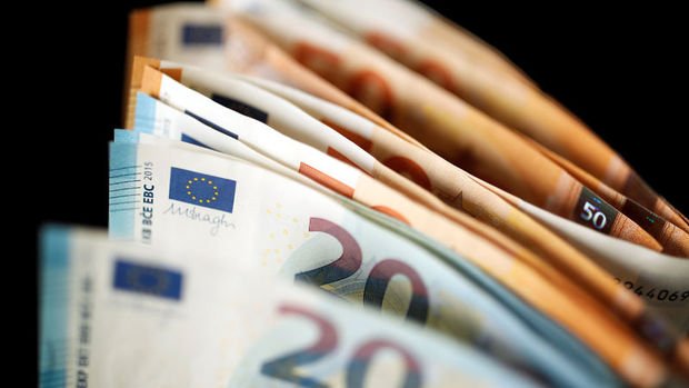 Mart'ta en fazla reel getiriyi euro sağladı
