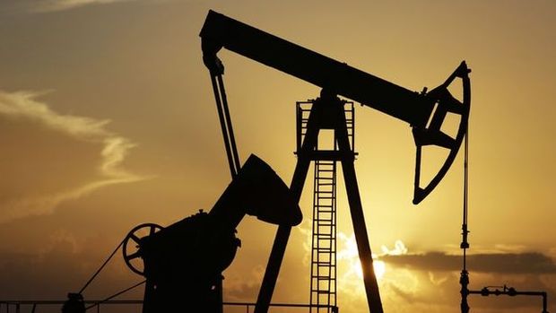 ABD'nin ham petrol stokları hızlı artış gösterdi