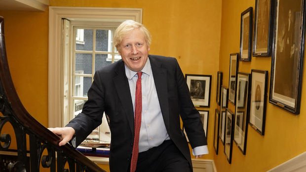 Boris Johnson salgında en kötüsünün geride kaldığını söyledi