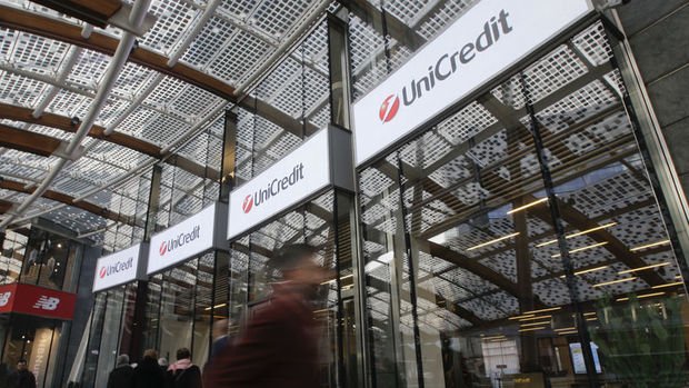 UniCredit 3 yıldan uzun bir sürenin en yüksek zararını kaydetti