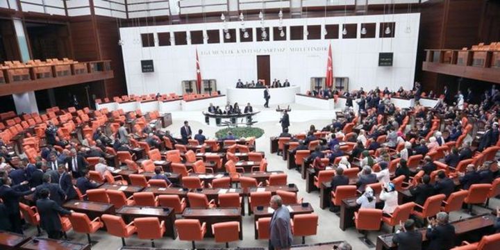 2255243_720x360.jpg