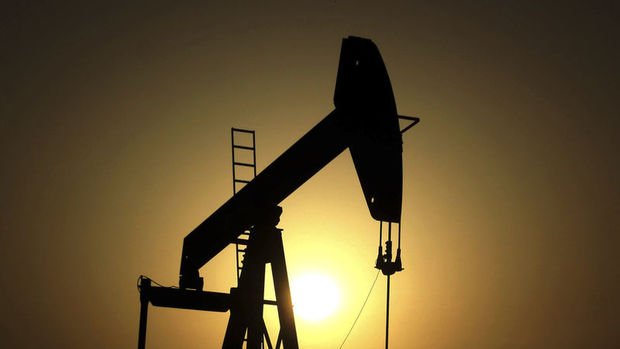ABD petrol fiyatı tahminini yukarı, üretim tahmini aşağı revize etti