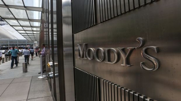 Moody's Hindistan'ın kredi notunu düşürdü