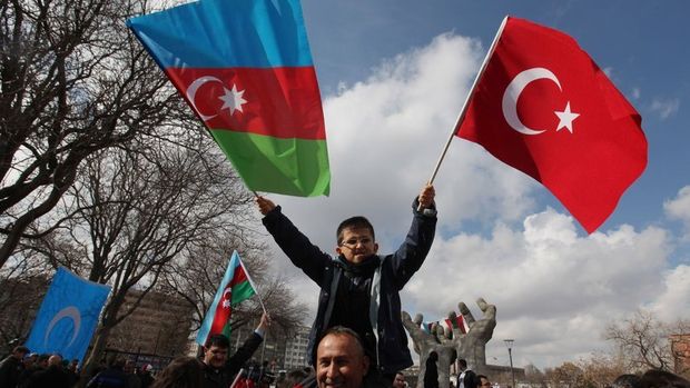 Azerbaycan'la vizeler karşılıklı olarak kaldırıldı