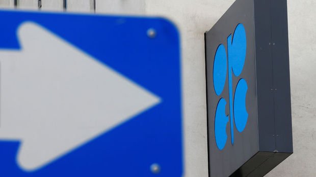 OPEC+ Cumartesi günü arz kısıntılarının uzatılması için anlaşma imzalayacak