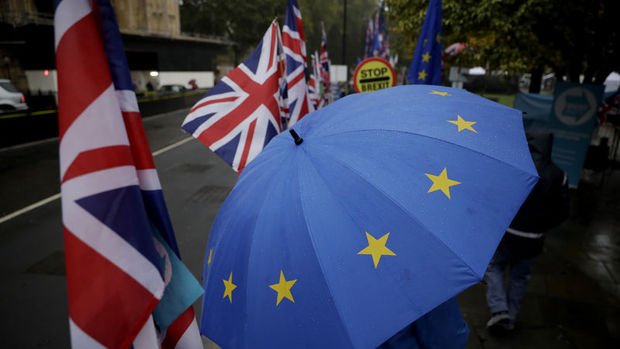Anlaşmasız Brexit İngiltere'de koronavirüs hasarını derinleştirebilir