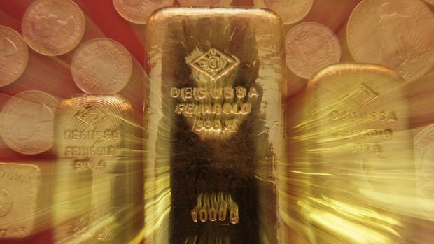 UBS altın fiyat tahminini 1,900 dolara yükseltti