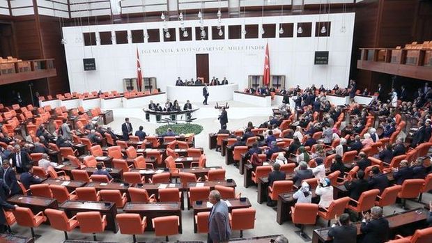 Meclis saat 15.00'te 'Başkanı'nı seçmek için toplandı