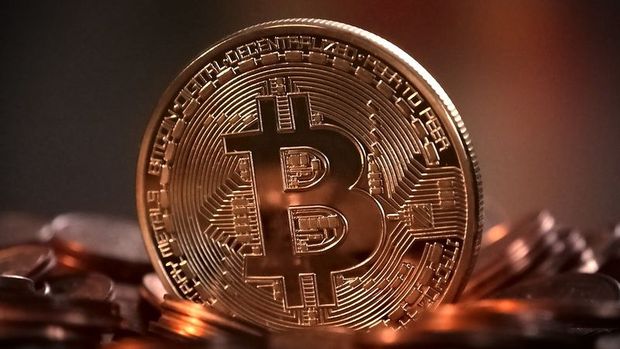 Bitcoin 12 bin doların altına geriledi