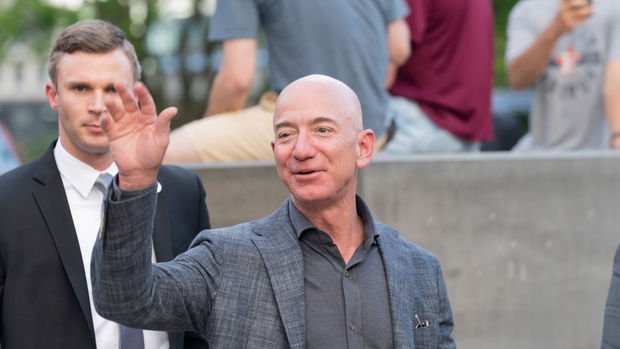 Jeff Bezos’un serveti 200 milyar doları geçti