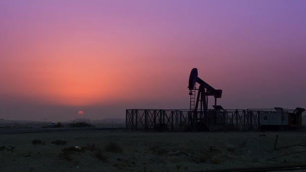 Libya hasar gören petrol endüstrisini yeniden açma yolunda