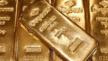 Altın "teşvik" görüşmeleri ve zayıf dolar ile yükseldi