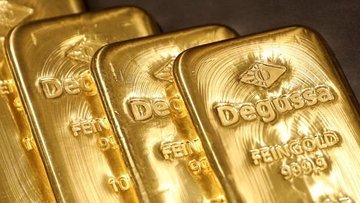 Altın dolardaki yükselişin baskısı altında