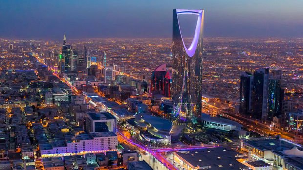 Suudi Arabistan'ın bütçesi 49,2 milyar dolar açık verdi