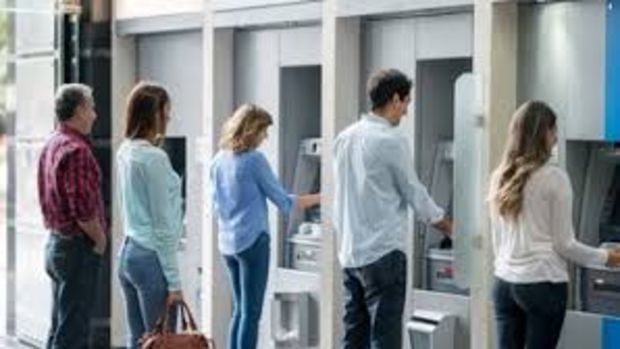 İstanbul'da banka şube çalışma saatlerine virüs ayarı