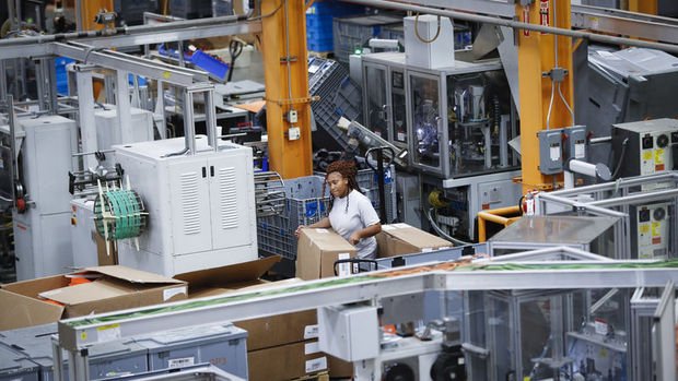 ABD'de fabrika siparişleri Ekim'de beklenenden fazla arttı