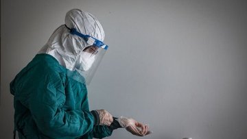 Türkiye'de son 24 saatte 32 bin 102 kişinin Kovid-19 testi pozitif çıktı