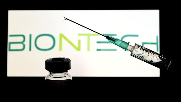 Koca: BioNTech aşısı ile ilgili anlaşma imzalandı