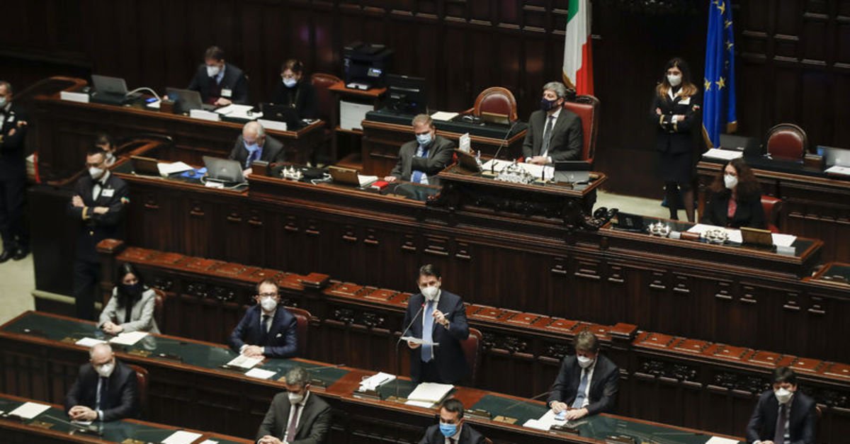 İtalya Başbakanı Conte milletvekillerinden destek istedi