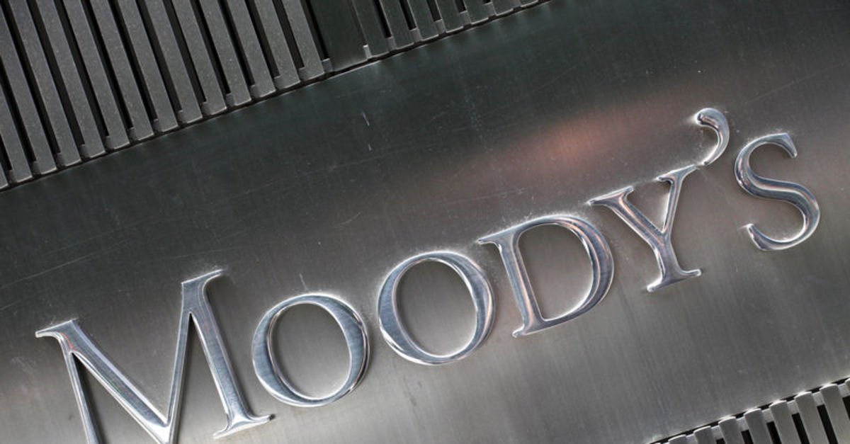 Moody’s: Η πανδημία μπορεί να αυξήσει τον κίνδυνο μακροπρόθεσμης στασιμότητας στην ευρωζώνη