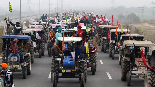 Hindistan'da çiftçiler 12 bin traktörle protesto gösterisi yapacak