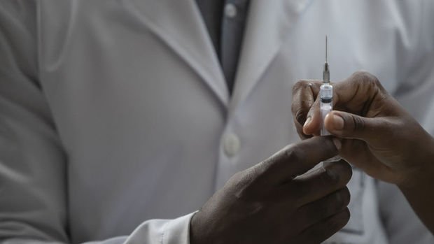 5 AB ülkesi, Kovid-19 aşı üretiminin hızlandırılması çağrısı yaptı