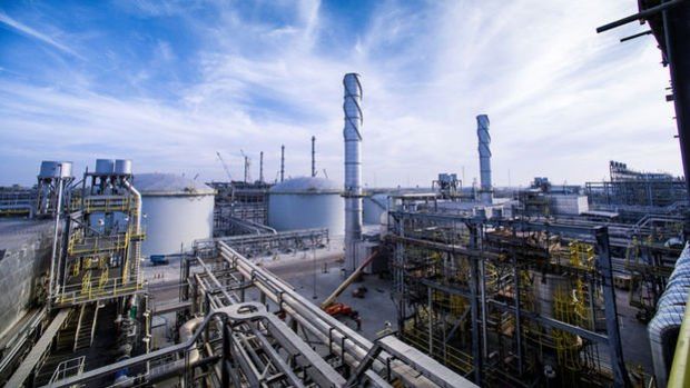Saudi Aramco'nun net karı Kovid-19 ve petrol fiyatlarındaki düşüş nedeniyle yüzde 44 azaldı