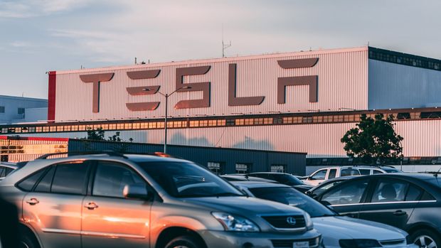 Tesla'dan ilk çeyrekte rekor kâr