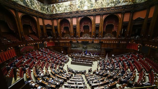 İtalyan parlamentosu, AB'den alınacak kurtarma fonuna ilişkin hükümet planını onayladı