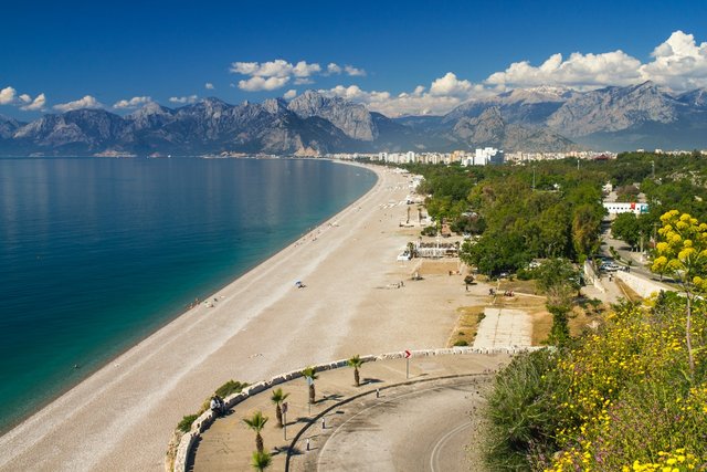 Akdeniz ülkeleri turizm için hangi salgın önlemlerini alıyor?