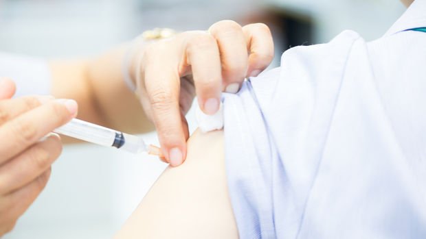 30 yaş üzeri vatandaşlar Kovid-19 aşı randevularını alabilecek