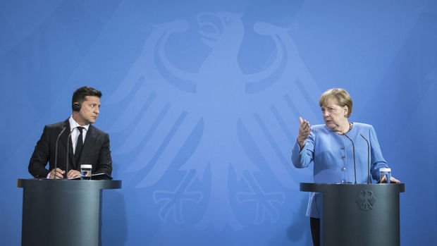 Merkel: Kuzey Akım-2 projesinde Ukrayna'nın endişelerini ciddiye alıyoruz