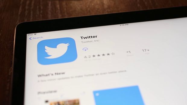 Sosyal medya devlerinden 'Mavi tik' uyarısı