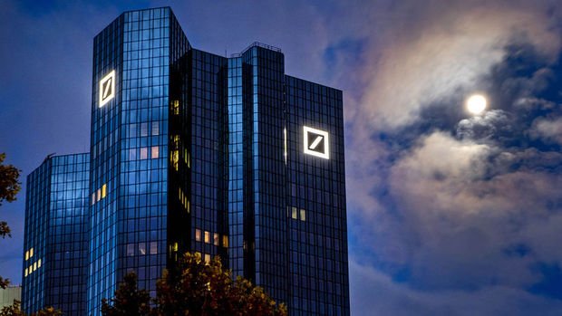 Deutsche Bank riskli müşterilerle ilişkisini kesiyor