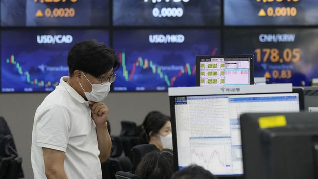 Asya borsaları düşüyor, Japonya'da kayıplar yüzde 3'e ulaştı