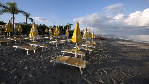 Borçlu turizm devinden milyar euroluk hisse satışı