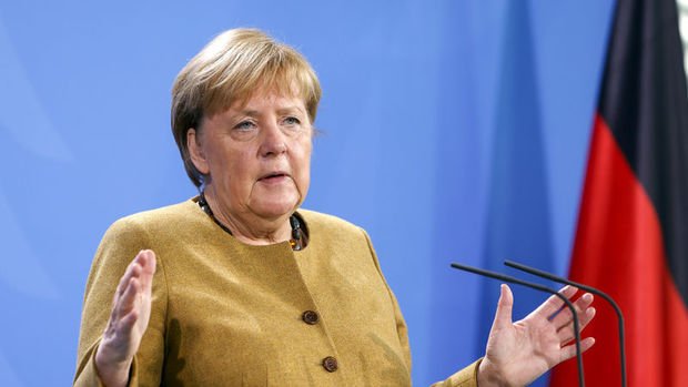 Merkel: Afganistan’daki ekonomik çöküş önlenmeli