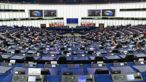 Avrupa Parlamentosu, AB Komisyonu'na dava açmaya hazırlanıyor